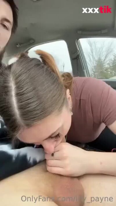 She enjoyed a lot while having oral sex in the car